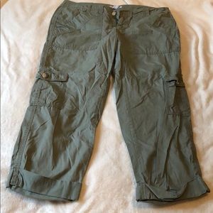 Gap surplus khakis never worn size 2